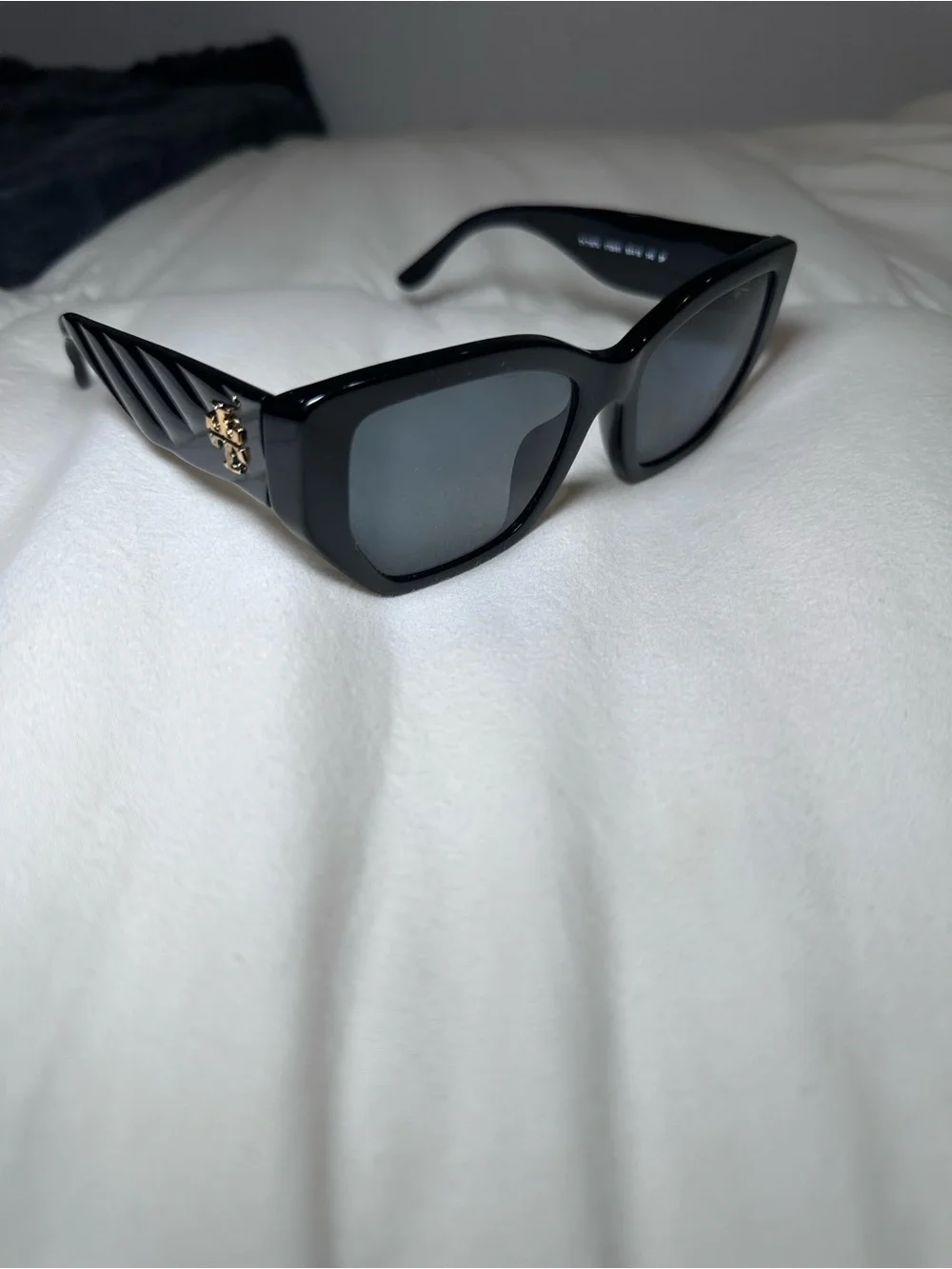 Tory Burch KIRA OVERSIZED GEOMETRIC SUNGLASSES